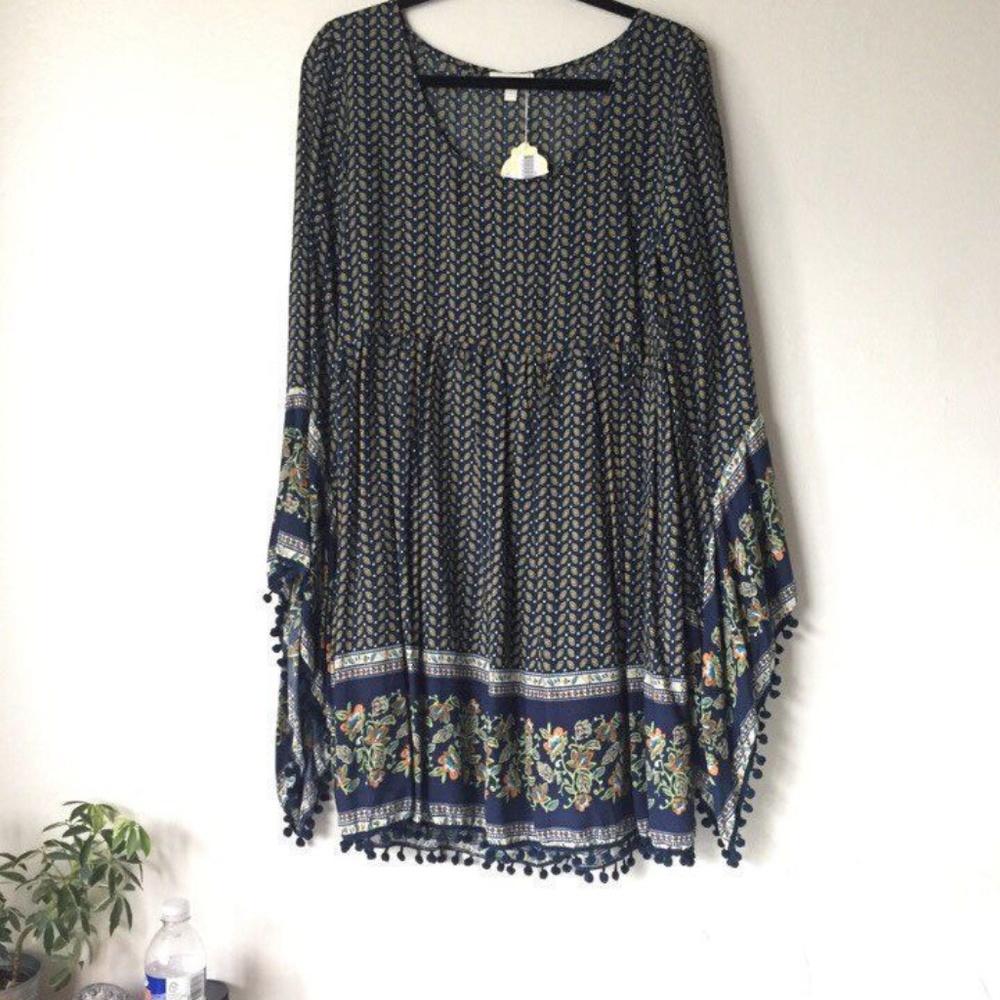 Stylish Navy Blue Plus Size-1XL (which is mistagged as a XL) Please read descrip - Picture 2 of 6